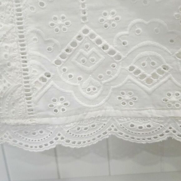 J McLaughlin Joanie Eyelet Blouse size M, NWT - Picture 7 of 9